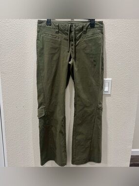 Athleta Olive Green Hiking Utility Cargo Pants Women’s Size 8